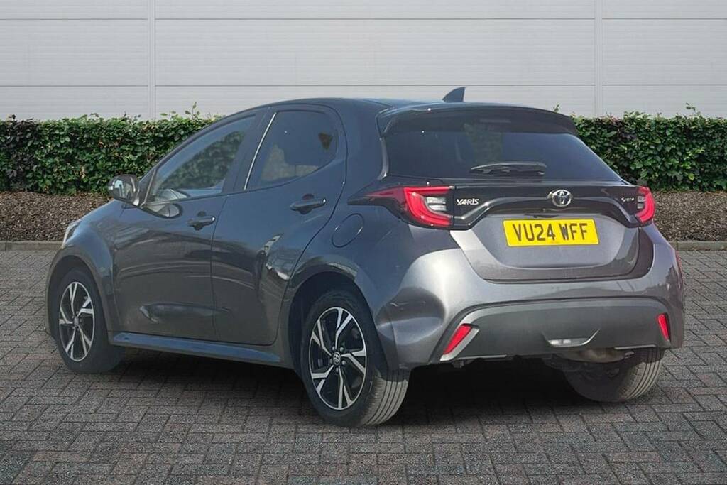 Toyota Yaris 1.5 Hybrid Design Cvt Grey #2