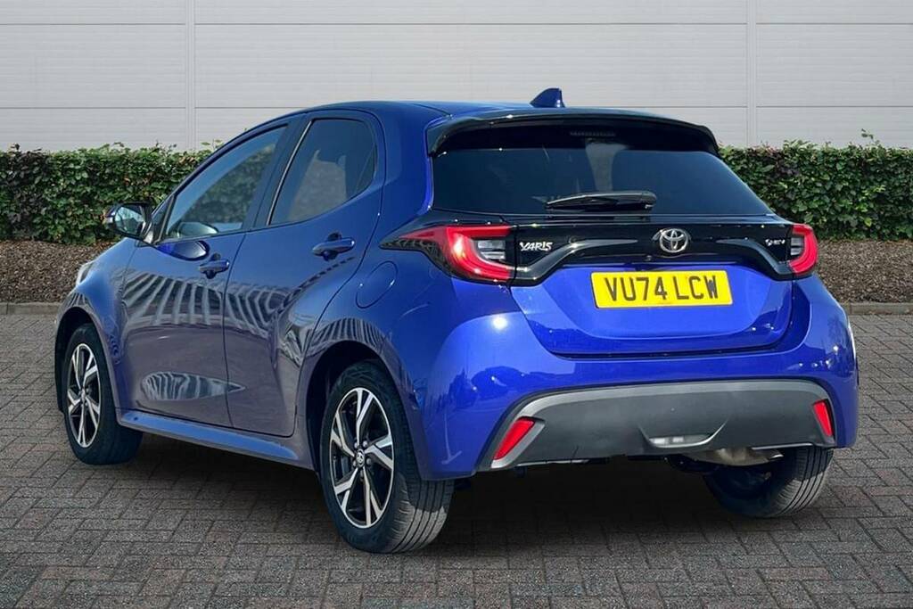 Toyota Yaris 1.5 Hybrid Design Cvt Blue #2