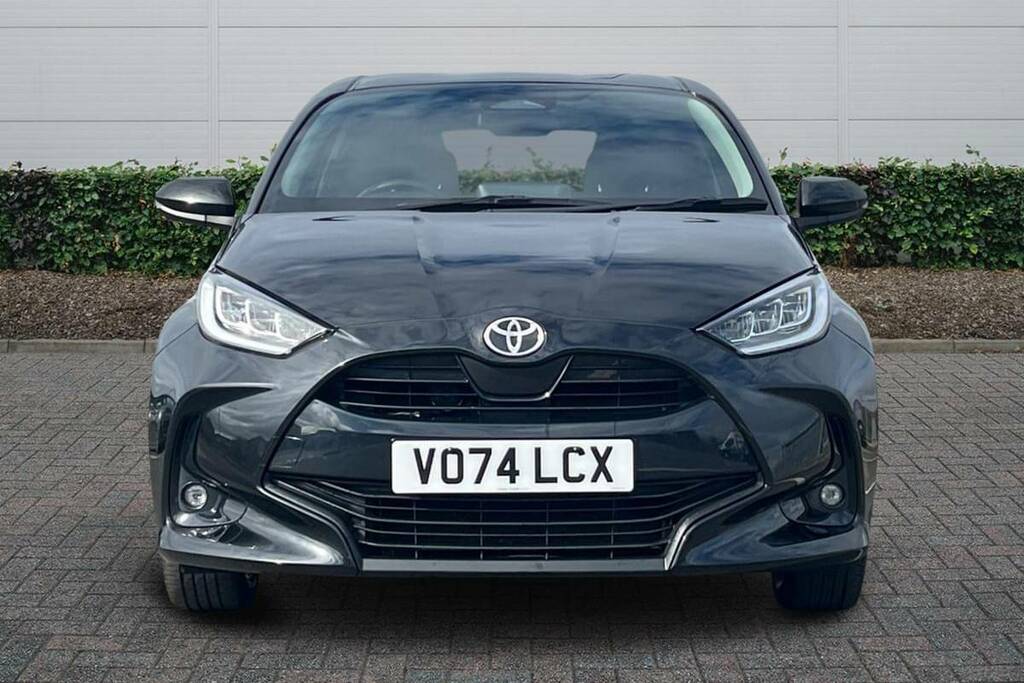 Toyota Yaris 1.5 Hybrid Design Cvt Black #3