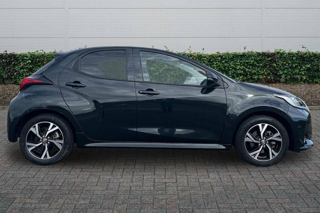 Toyota Yaris 1.5 Hybrid Design Cvt Black #5