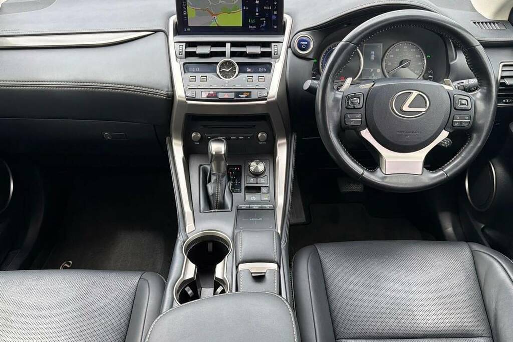 Lexus NX 300H 2.5 Cvt 8 Nav Black #6