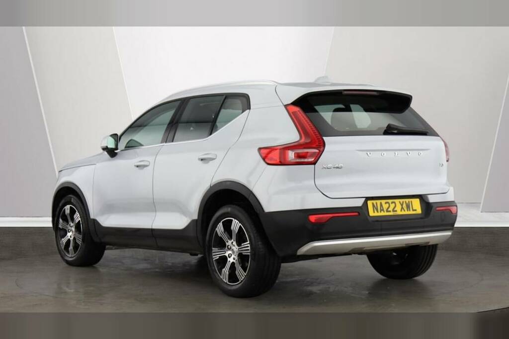 Volvo XC40 1.5 T3 163 Inscription Geartronic Silver #3