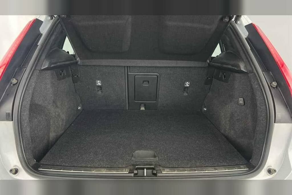 Volvo XC40 1.5 T3 163 Inscription Geartronic Silver #5