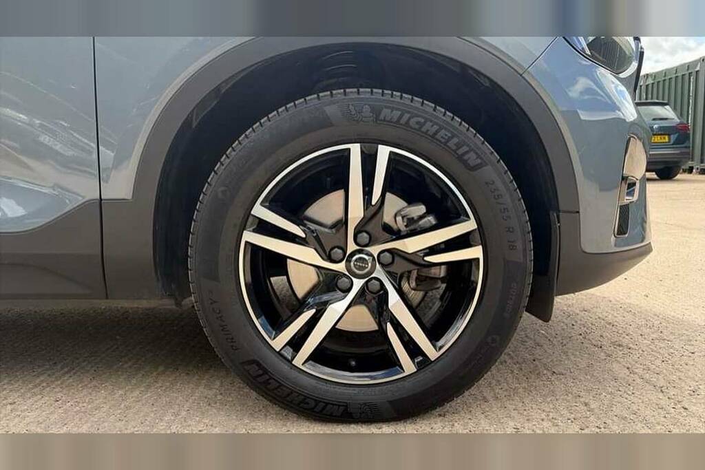 Volvo XC40 2.0 B3p Plus Dark Grey #6