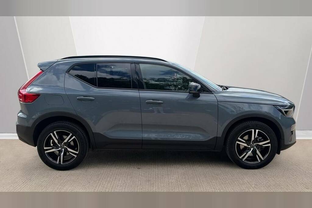 Volvo XC40 2.0 B3p Plus Dark Grey #3