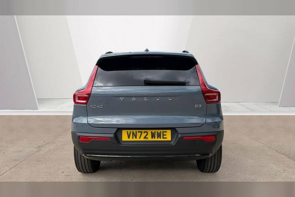 Volvo XC40 2.0 B3p Plus Dark Grey #4