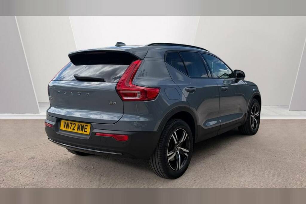 Volvo XC40 2.0 B3p Plus Dark Grey #2