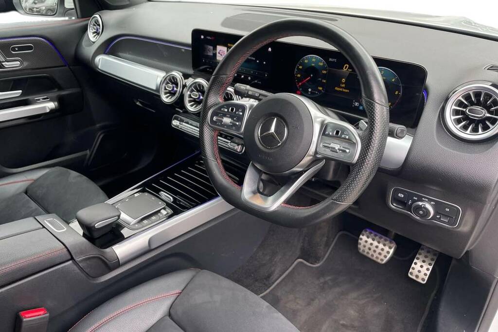 Mercedes-Benz GLB Class 200D Amg Line Premium Plus 8G-tronic White #4
