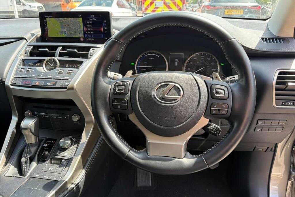 Lexus NX 300H 2.5 Takumi Cvt Pan Roof Silver #10