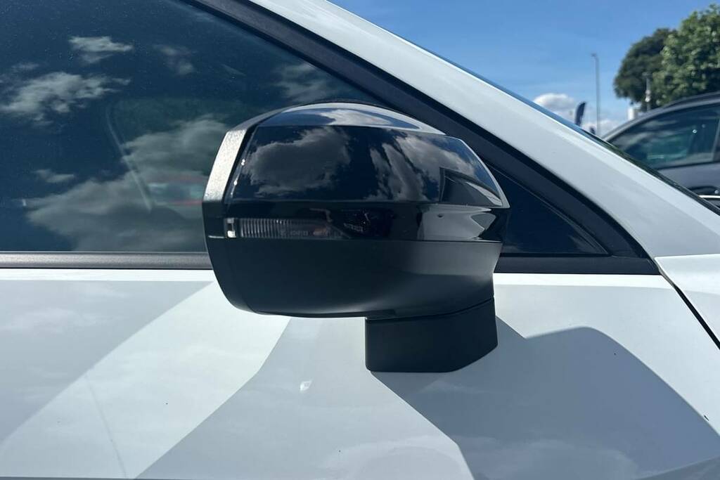 Audi Q2 35 Tfsi Black Edition S Tronic White #5