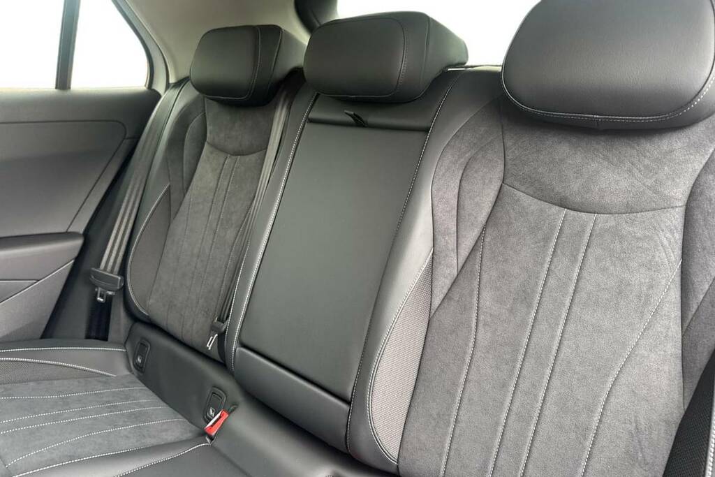 Volkswagen T-Roc 1.5 Etsi 150 Life Dsg Black #20