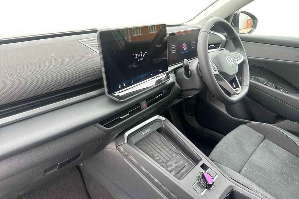 Volkswagen T-Roc 1.5 Etsi 150 Life Dsg Black #18