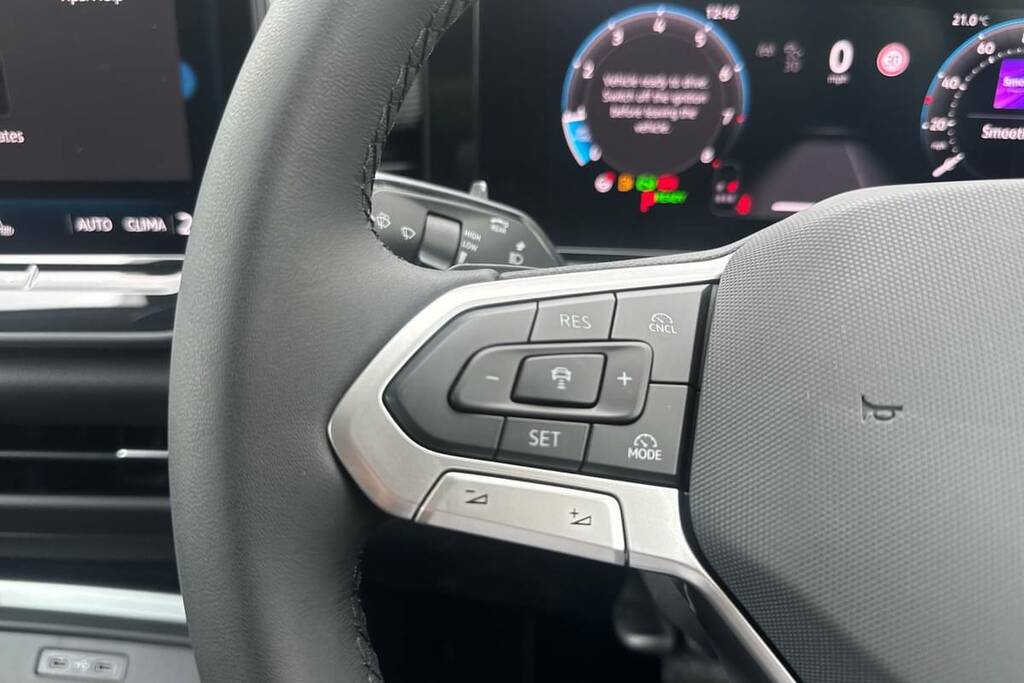 Volkswagen T-Roc 1.5 Etsi 150 Life Dsg Black #10