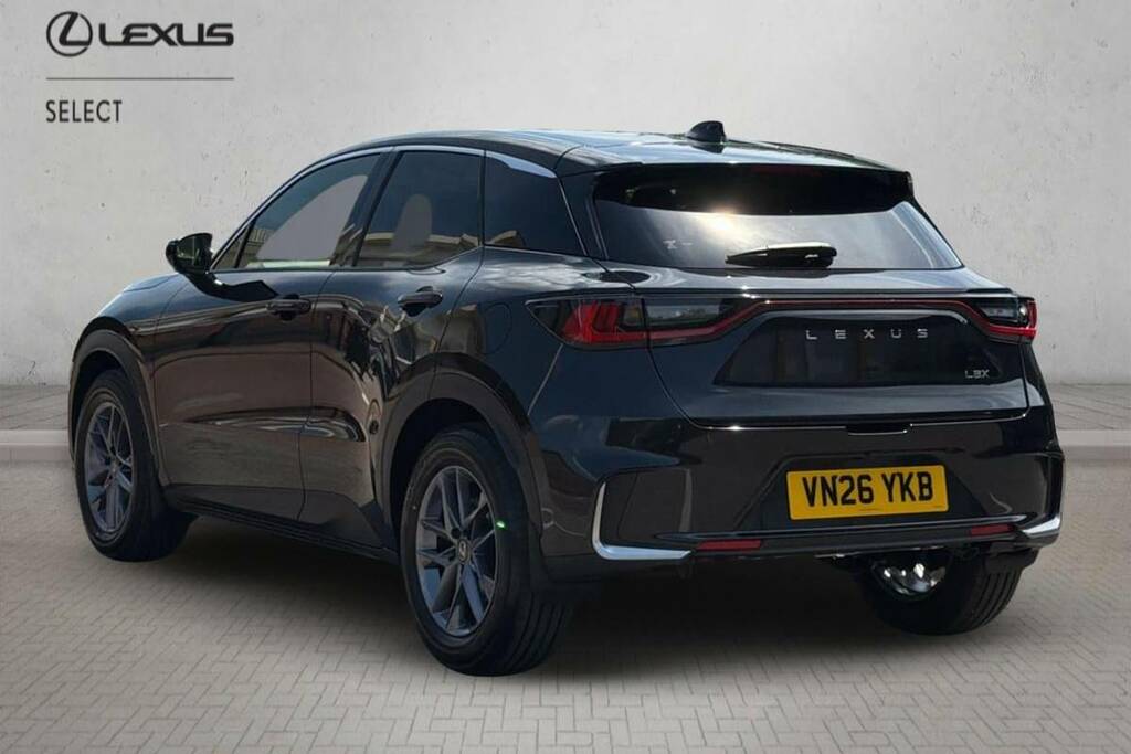 Lexus LBX 1.5 Premium E-cvt #4