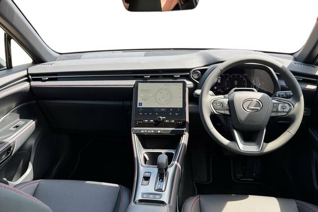 Lexus LBX 1.5 Premium E-cvt #6