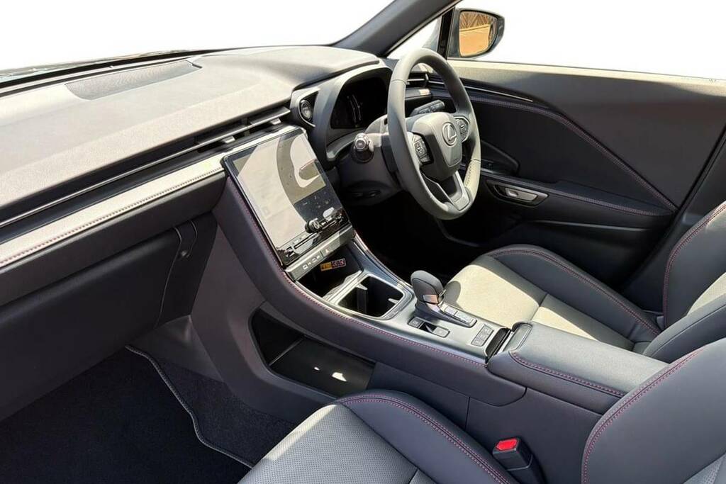 Lexus LBX 1.5 Premium E-cvt #5