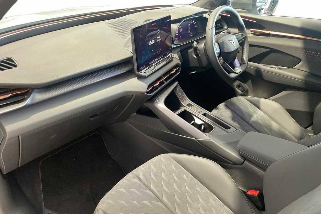 Cupra Terramar 1.5 Etsi 150 V2 Dsg BL26NCO White #2