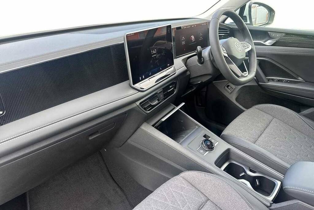 Volkswagen Tiguan 1.5 Etsi 150 Match Dsg FM26RFF White #2