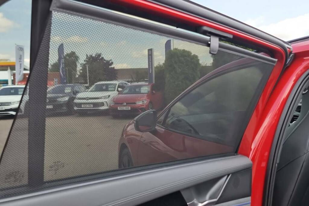 Volkswagen Passat 1.5 Etsi R-line Dsg Red #6
