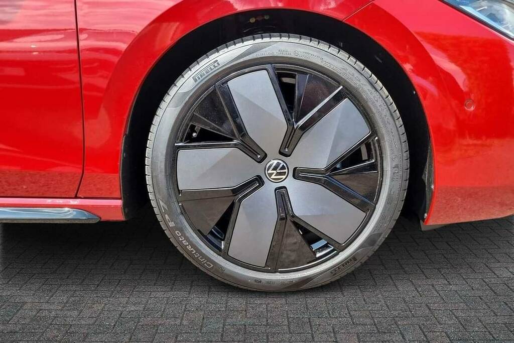Volkswagen Passat 1.5 Etsi R-line Dsg Red #5