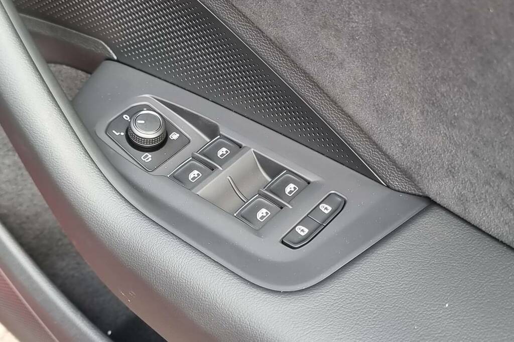 Volkswagen Passat Etsi Mhev R-line Dsg Euro 6 5-Door Grey #9