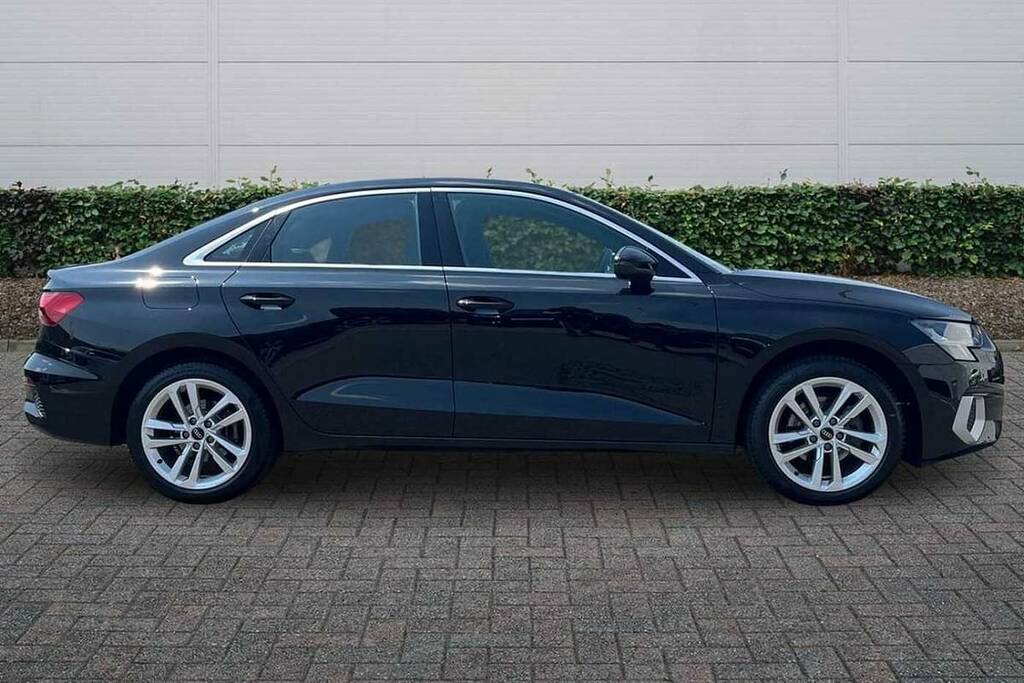 Audi A3 35 Tfsi Sport S Tronic BA24YBE Black #4