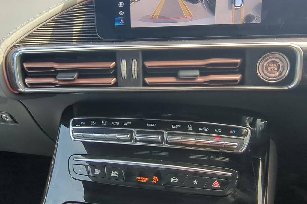 Mercedes-Benz EQC 400 300Kw Amg Line Premium Plus 80Kwh White #6