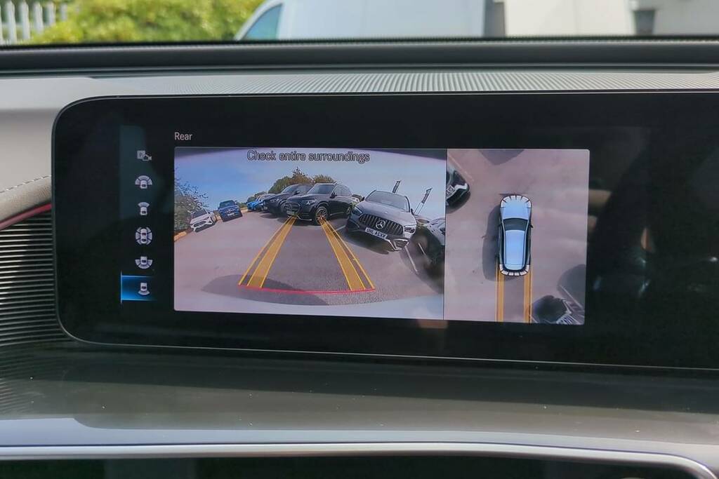 Mercedes-Benz EQC 400 300Kw Amg Line Premium Plus 80Kwh White #5