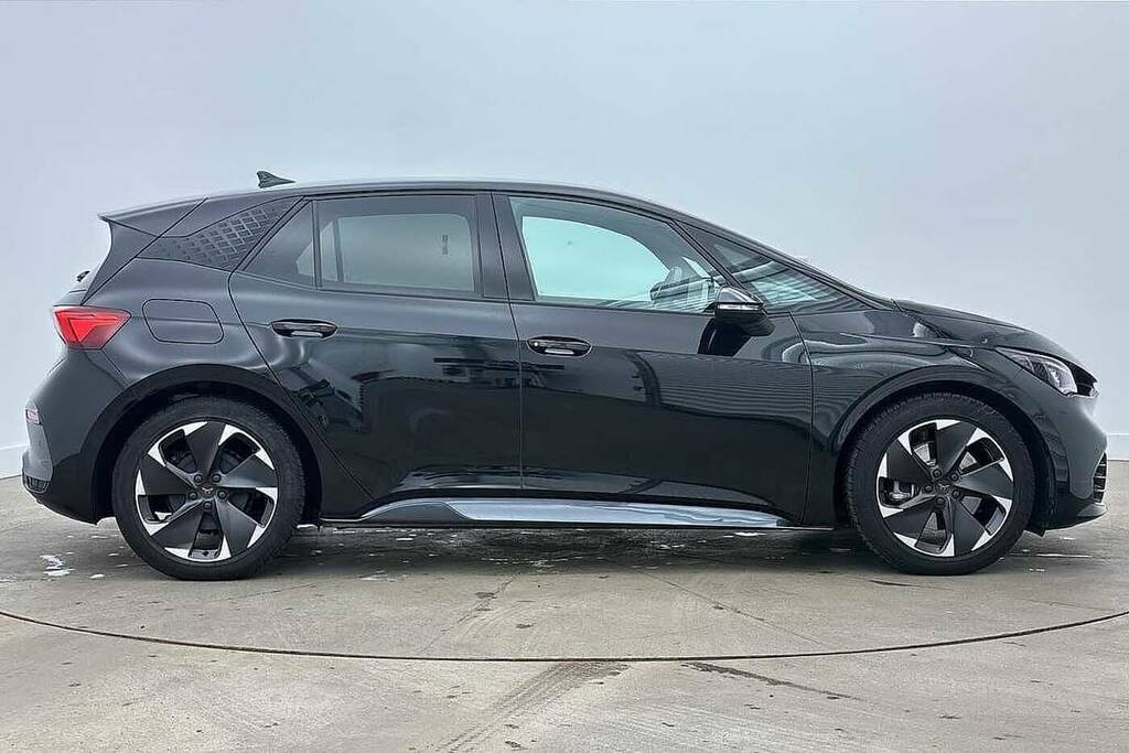 Cupra Born 170Kw E-boost V2 59Kwh KW75NZR Black #4
