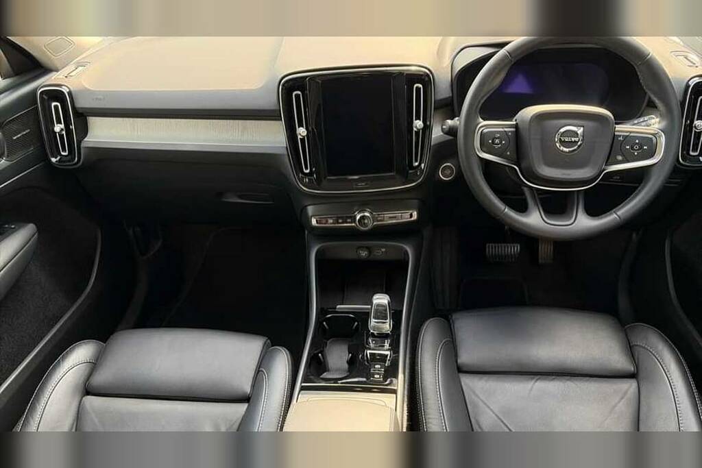Volvo XC40 2.0 B4p Ultimate Dark CF23LYZ Black #5