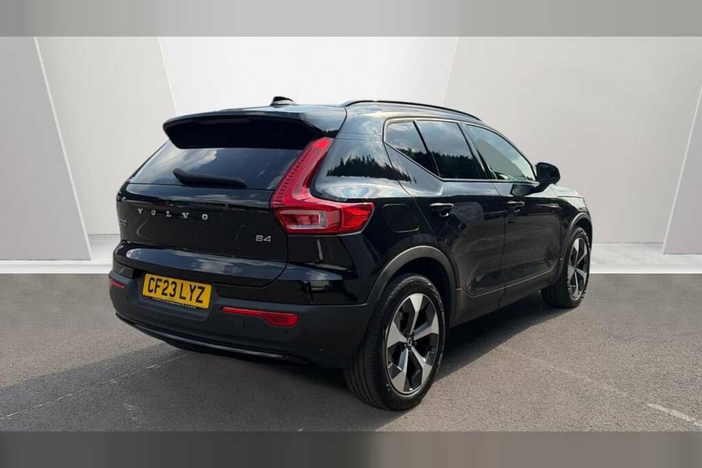 Volvo XC40 2.0 B4p Ultimate Dark CF23LYZ Black #2