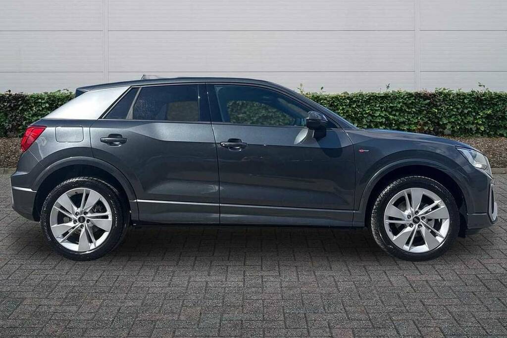 Audi Q2 35 Tfsi S Line S Tronic VA26JBU Grey #4