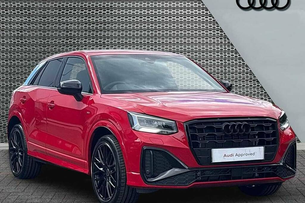 Audi Q2 35 Tfsi Black Edition S Tronic Red