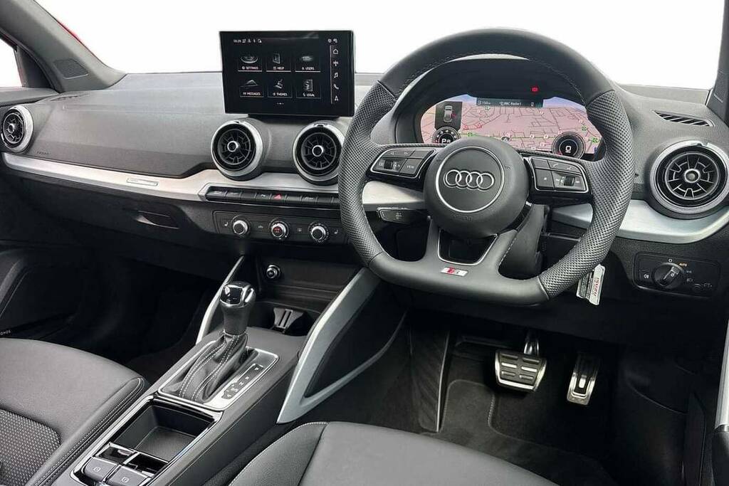 Audi Q2 35 Tfsi Black Edition S Tronic VN26YGD Red #6