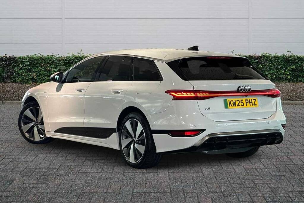 Audi A6 E-tron Avant 270Kw Performance 100Kwh S Line White #3