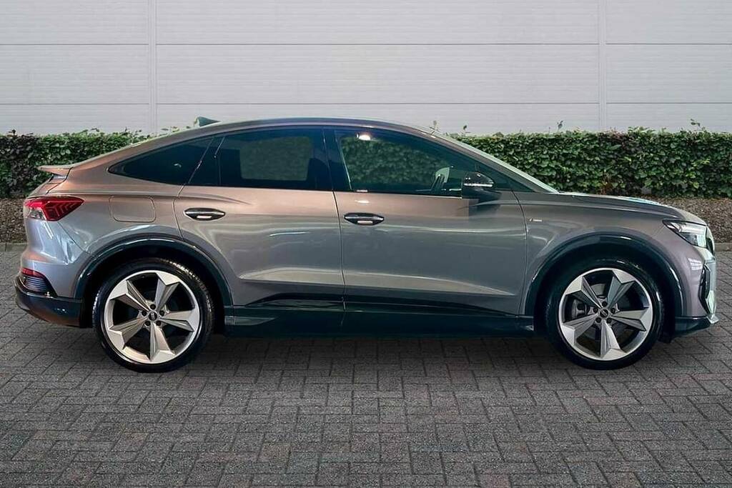 Audi Q4 E Tron 210Kw 45 82Kwh Black Edition Grey #4