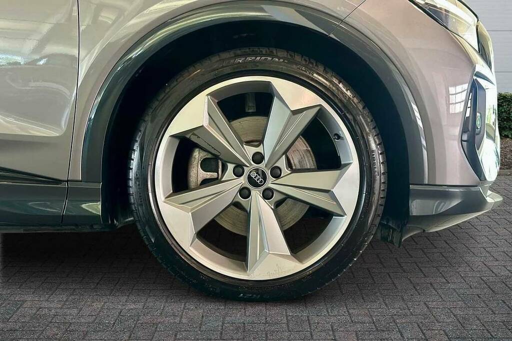 Audi Q4 E Tron 210Kw 45 82Kwh Black Edition Grey #5