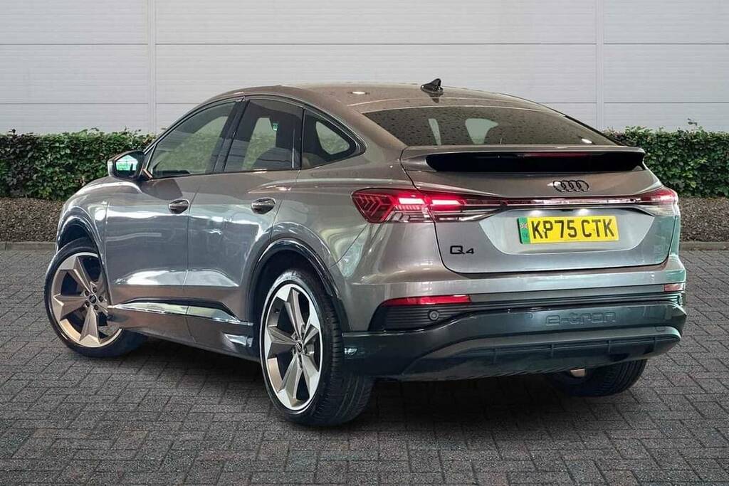 Audi Q4 E Tron 210Kw 45 82Kwh Black Edition Grey #3