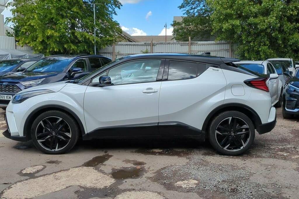 Toyota C-Hr 1.8 Hybrid Excel Cvt White #7