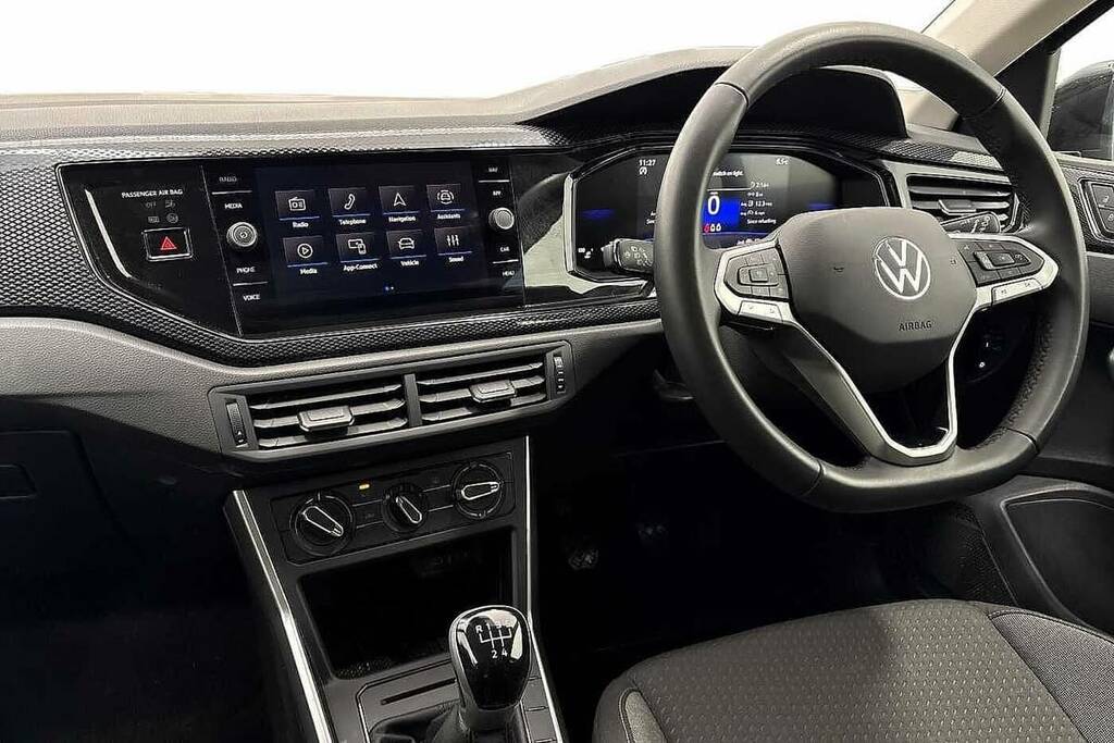 Volkswagen Polo 1.0 Tsi Match GM25NZN Black #2