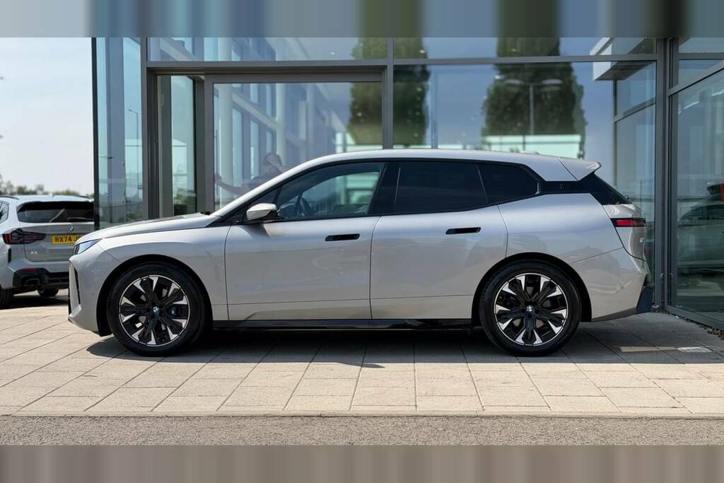 BMW iX 300Kw Xdrive45 M Sport 101Kwh Silver #4