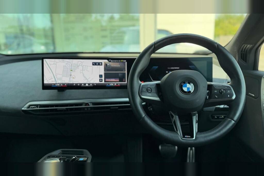 BMW iX 300Kw Xdrive45 M Sport 101Kwh Silver #6