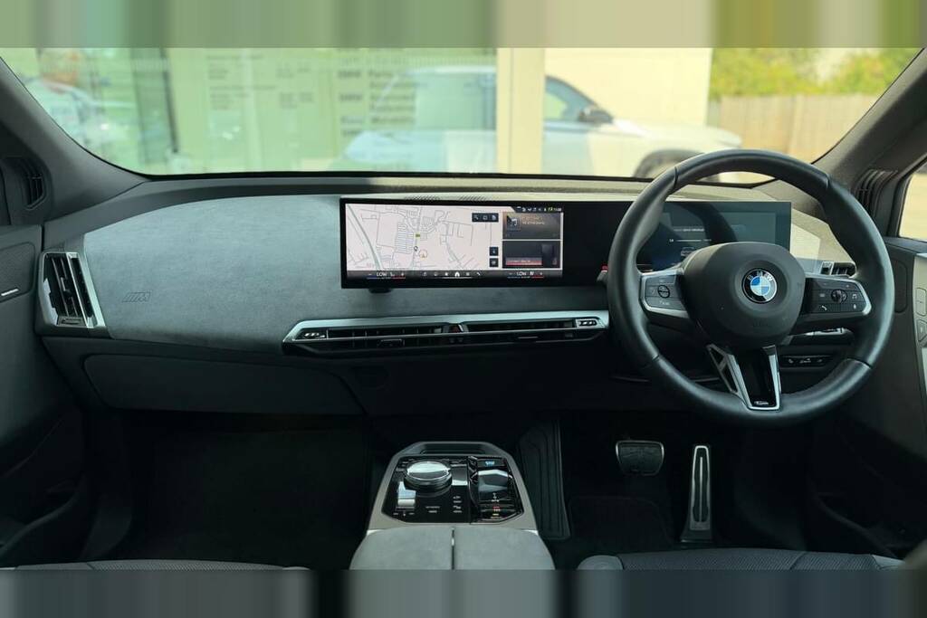 BMW iX 300Kw Xdrive45 M Sport 101Kwh Silver #5
