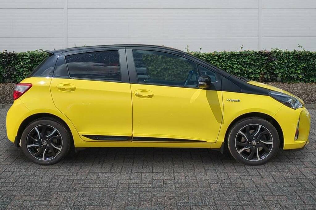 Toyota Yaris 1.5 Hybrid Yellow Edition Cvt Yellow #4