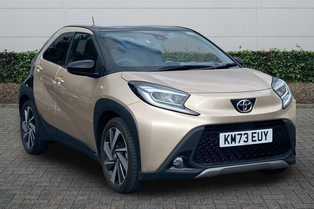 Toyota Aygo X 1.0 Vvt-i Exclusive Beige