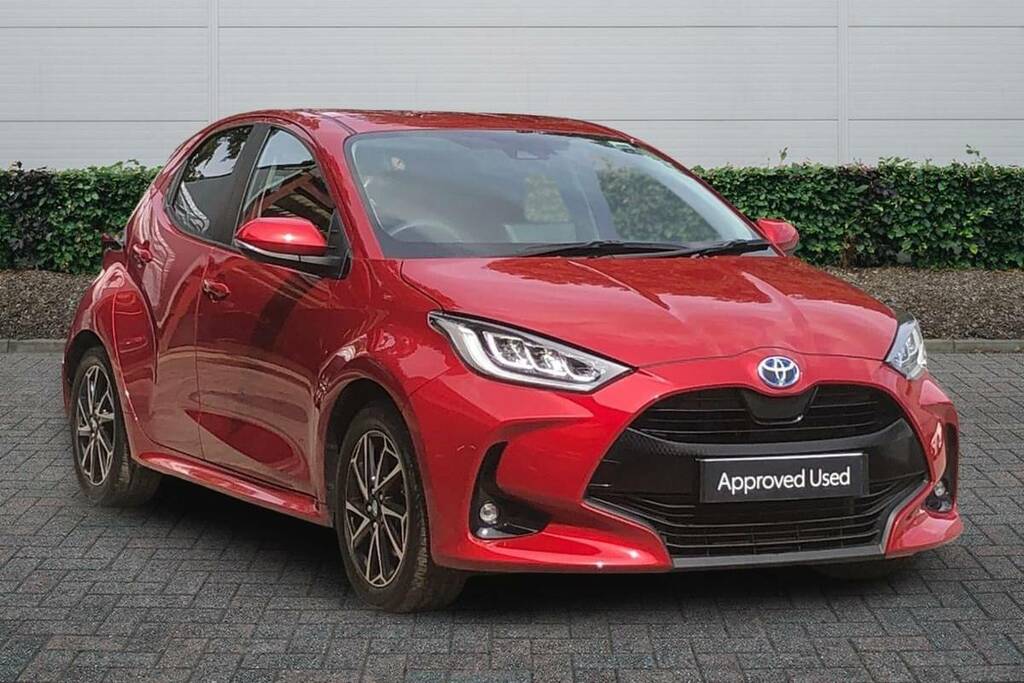 Toyota Yaris 1.5 Hybrid Design Cvt 
