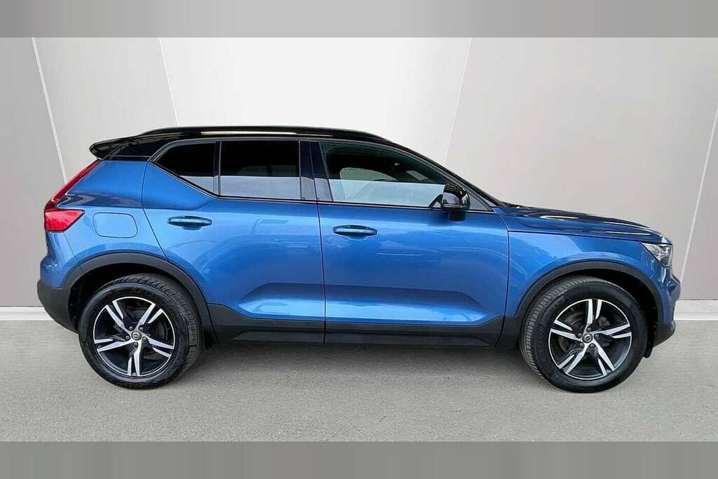 Volvo XC40 1.5 T3 163 R Design Blue #3