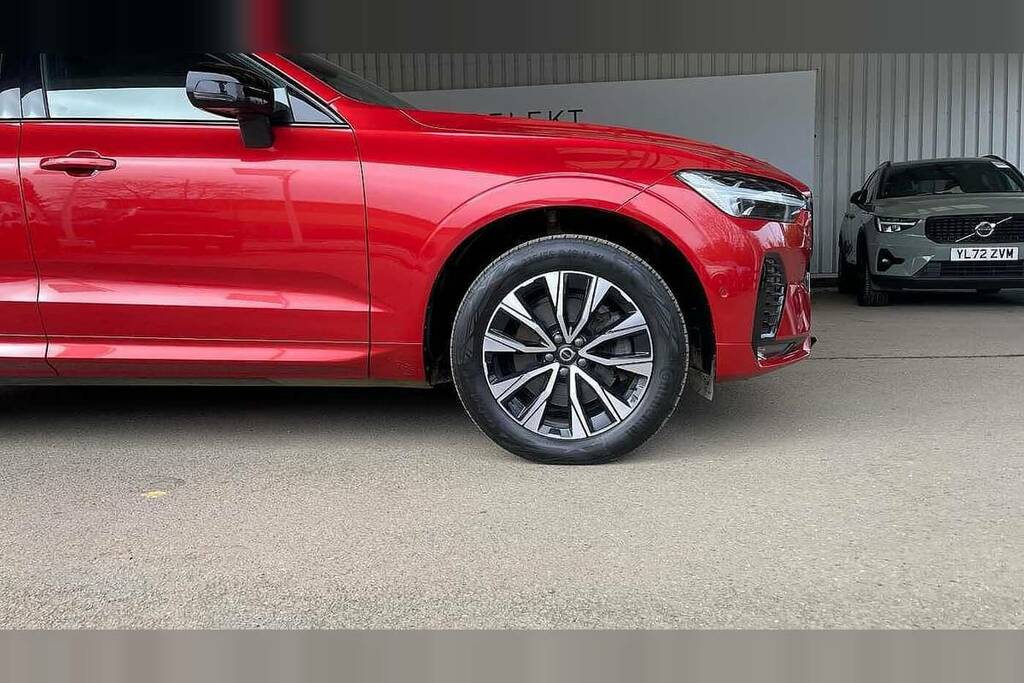 Volvo XC60 2.0 B5p Plus Dark Awd Geartronic Red #6