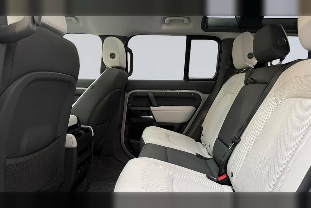 Land Rover Defender 110 3.0 D250 X-dynamic Hse 110 Grey #4