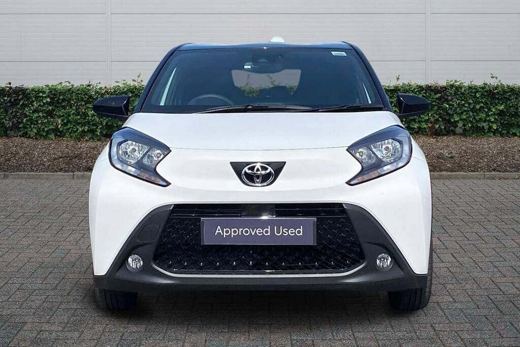 Toyota Aygo X 1.0 Vvt-i Edge White #3